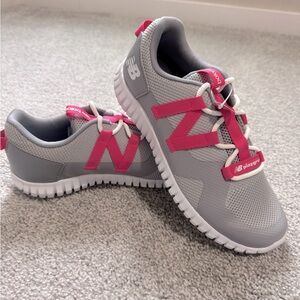 New Women New Balance Playgruv v2
Bungee Gray and Pink